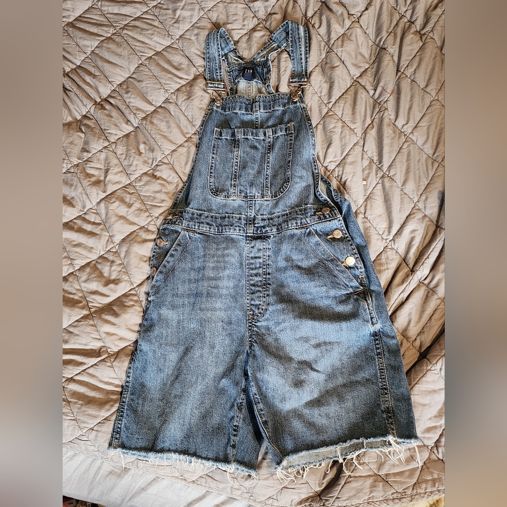 GAP denim Overalls-slightly distressed